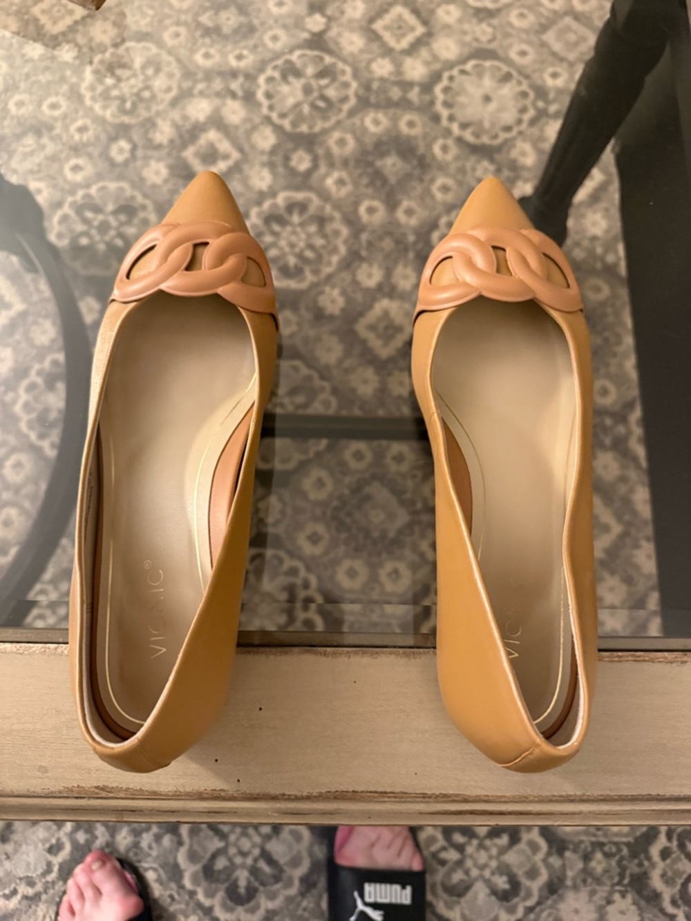 Vionic Camel Tan Pointed Chain-Accent Flats
